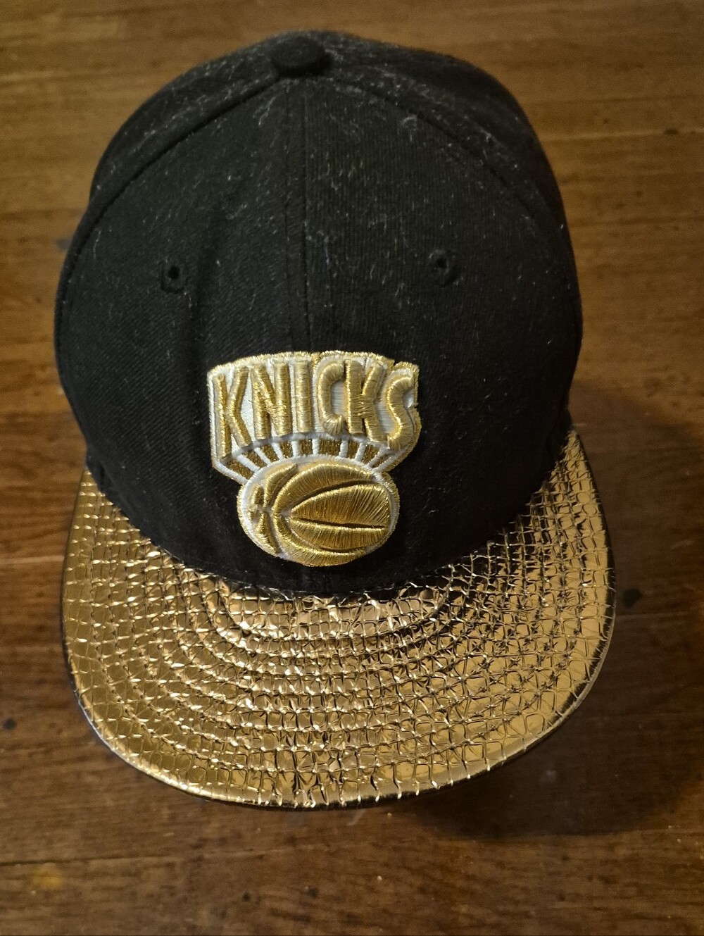 New York Knicks Black and Gold Mens           Sz 7 1/4 Fitted Hat New Era Mens - Picture 2 of 8